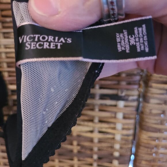 Victoria's Secret VERY SEXY Bra Push Up Pigeonnant Black Nude SZ 36C Lace Accent - Picture 5 of 5